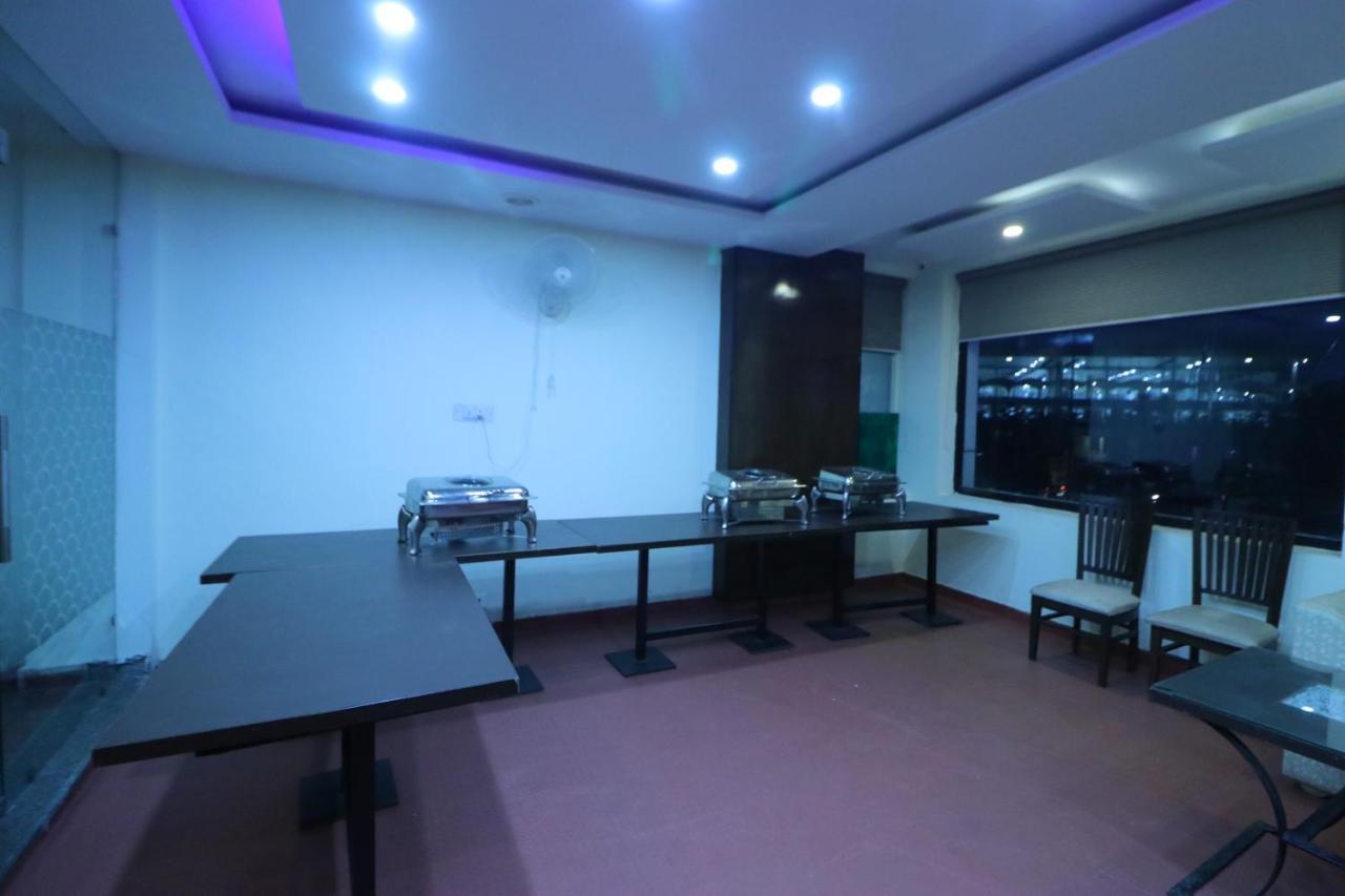 Hotel Eurasia Mohali International Airport Zirakpur Dış mekan fotoğraf