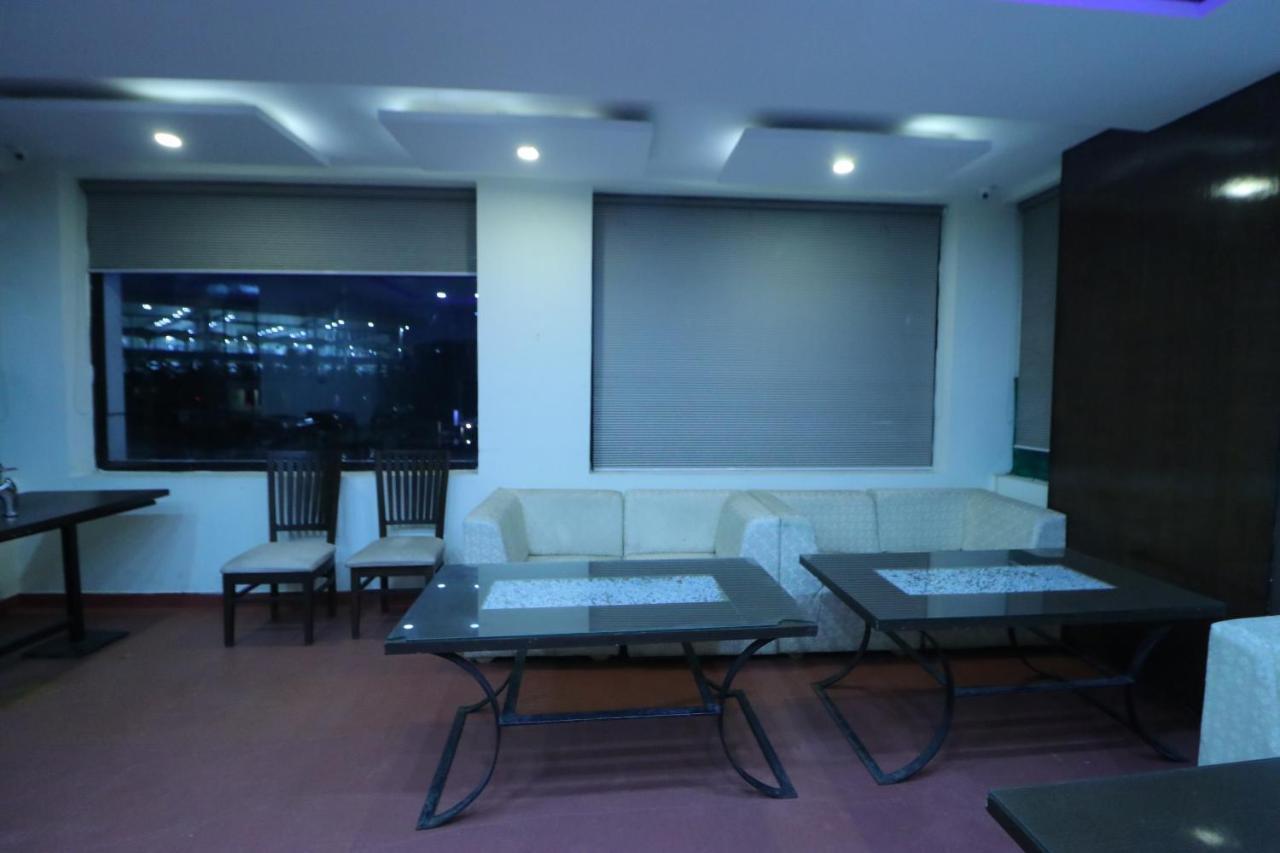 Hotel Eurasia Mohali International Airport Zirakpur Dış mekan fotoğraf