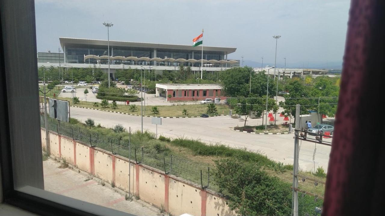 Hotel Eurasia Mohali International Airport Zirakpur Dış mekan fotoğraf