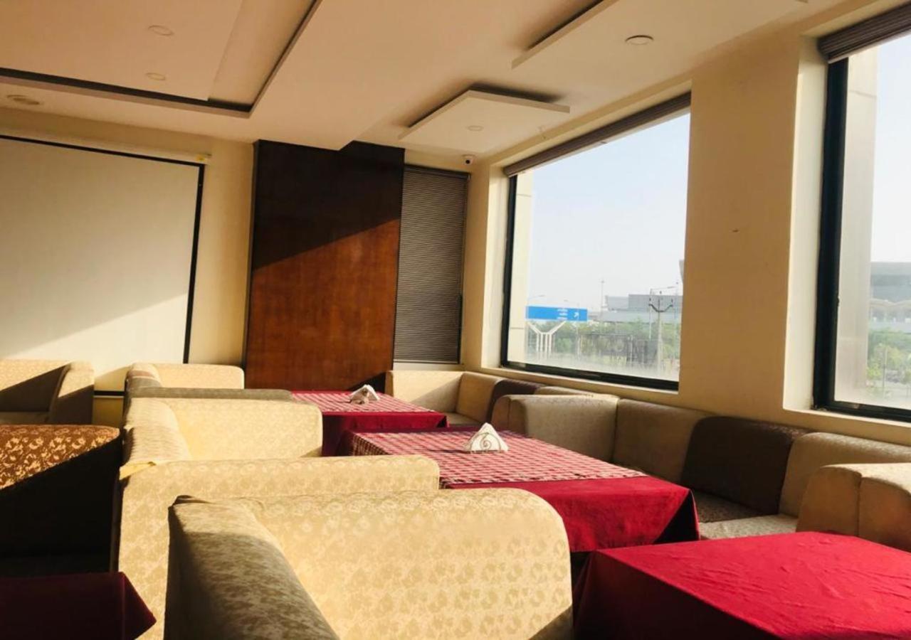 Hotel Eurasia Mohali International Airport Zirakpur Dış mekan fotoğraf