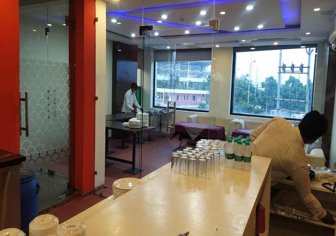 Hotel Eurasia Mohali International Airport Zirakpur Dış mekan fotoğraf